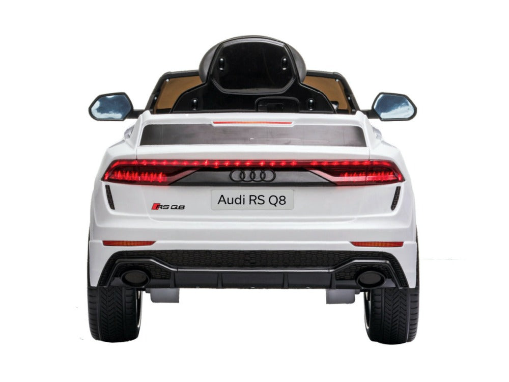 Audi Rs Q8 - Wit  De Audi RS Q8 - Wit is een krachtige auto voor kinderen. Met een 12 volt 7Ah accu, twee 12 volt 35 watt motoren en 3 instelbare snelheden tot 5 km per uur, is deze aKidzcruisers