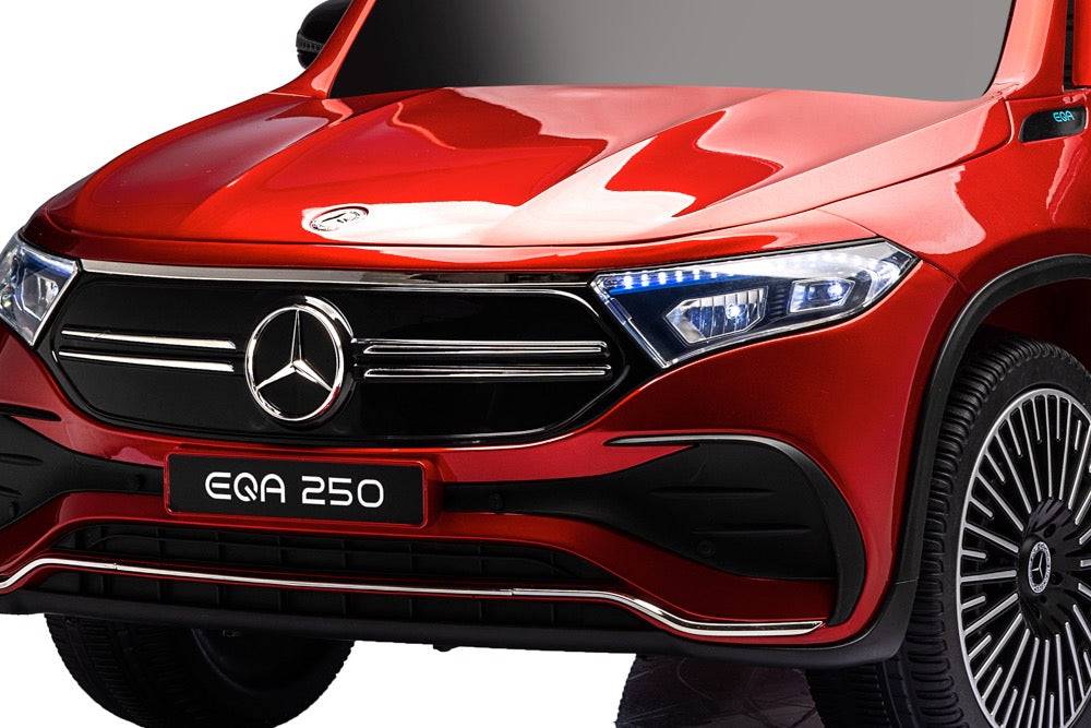 Mercedes-Benz Eqa 250 - Rood  Kom op, kom op, kom op! Krijg je kleine chauffeur klaar voor een ritje in de Mercedes-Benz EQA 250 - Rood! Deze elektrische auto heeft een 12 volt 7Ah accu, 4x 12 voKidzcruisers